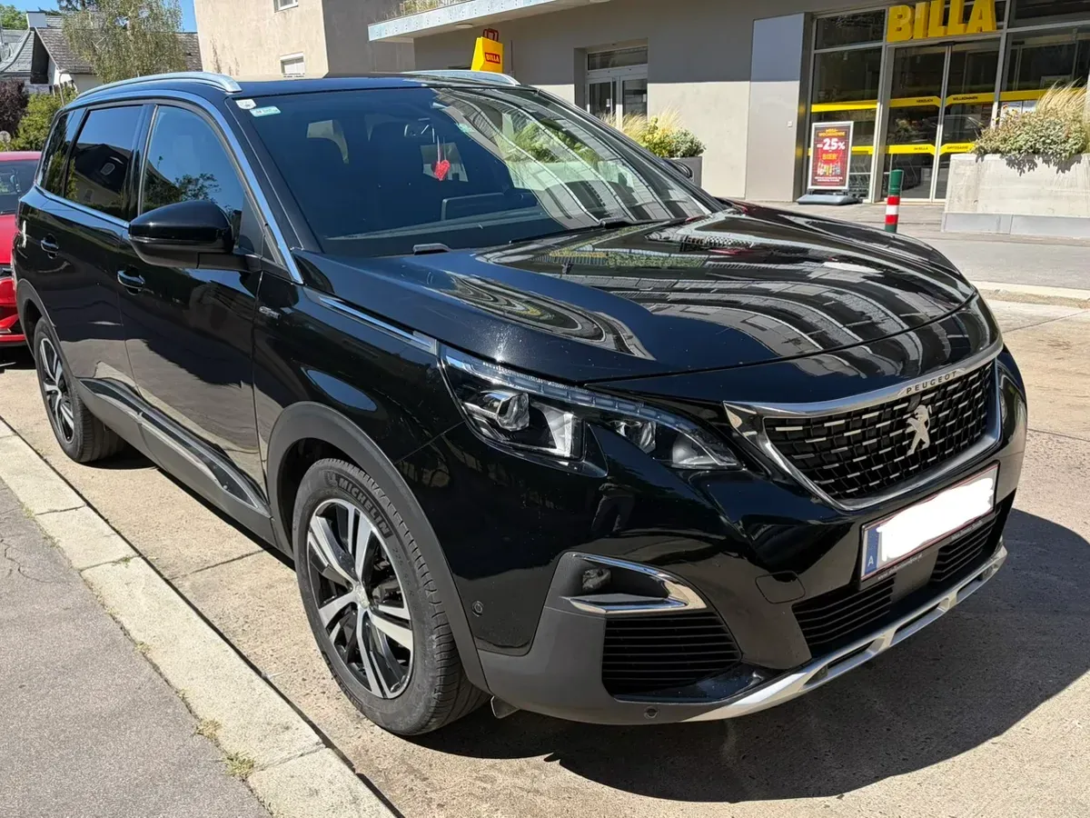Peugeot 5008 2017 photo 2
