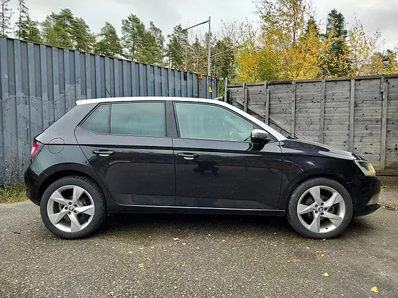 Skoda Fabia 2016 photo 2