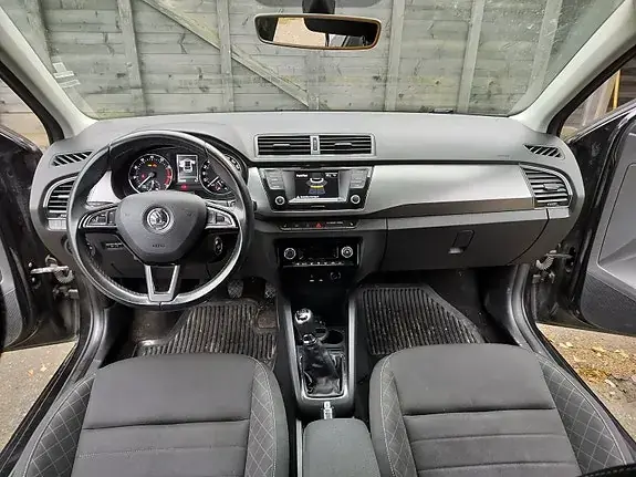 Skoda Fabia 2016 photo 4