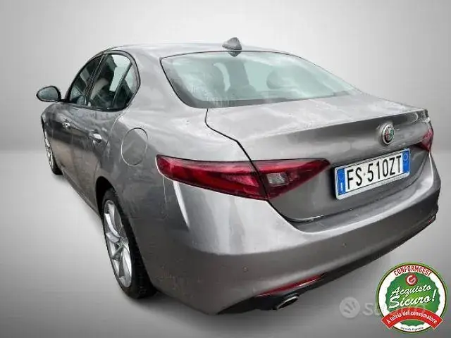 Alfa Romeo Giulia 2018 photo 3