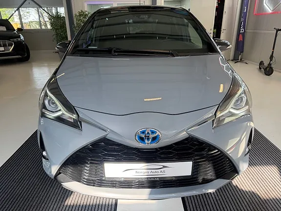 Toyota Yaris 2018 photo 2