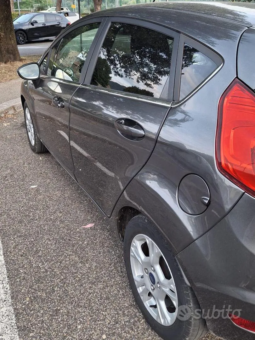 Ford Fiesta 2017 photo 2