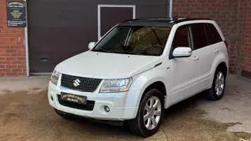 Suzuki Grand Vitara 2010 photo 3