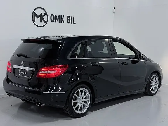 Mercedes-Benz B180 2013 photo 3