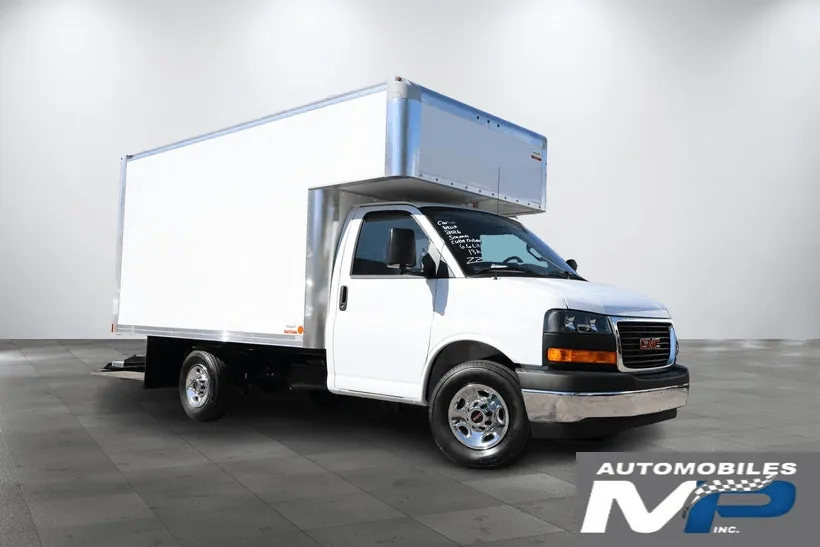 GMC Savana 2026 photo 2