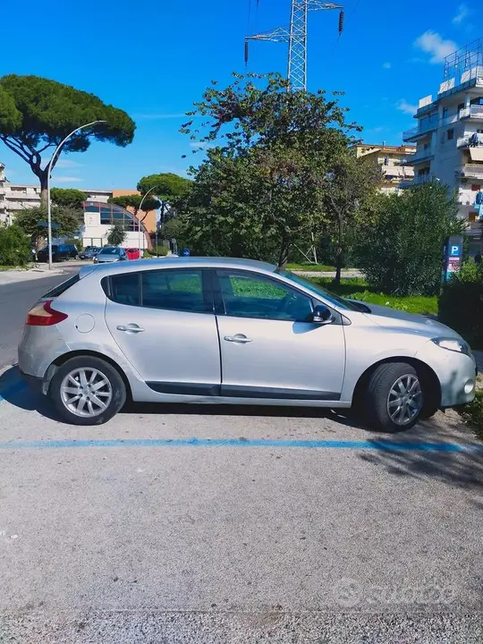 Renault Megane 2011 photo 3
