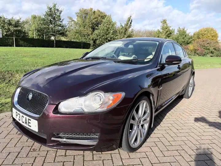 Jaguar Xf 2011 photo 5