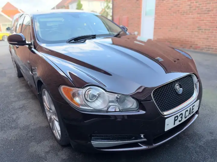 Jaguar Xf 2011 photo 2