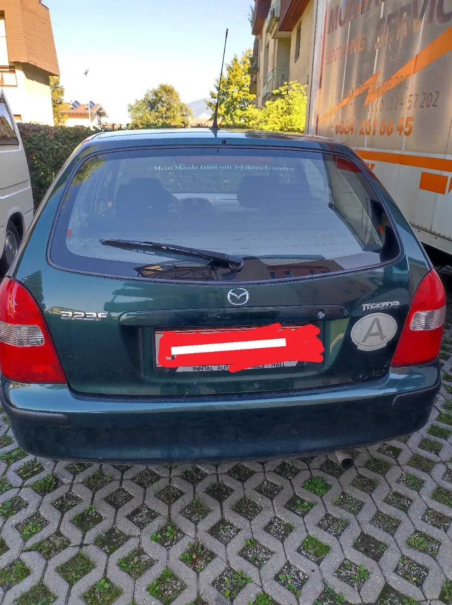 Mazda 323