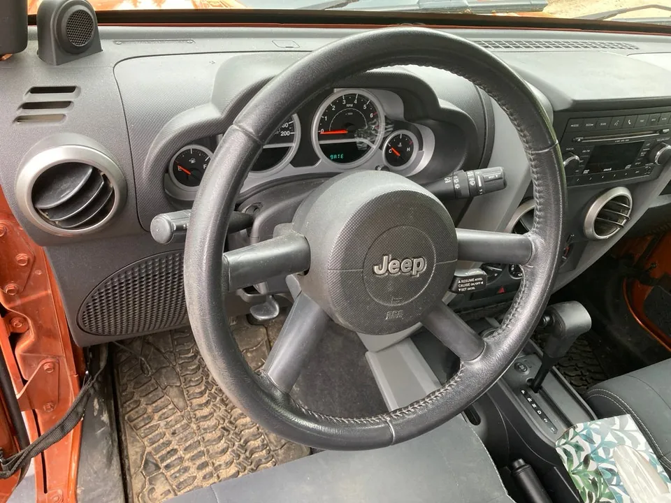 Jeep Wrangler 2010 photo 3