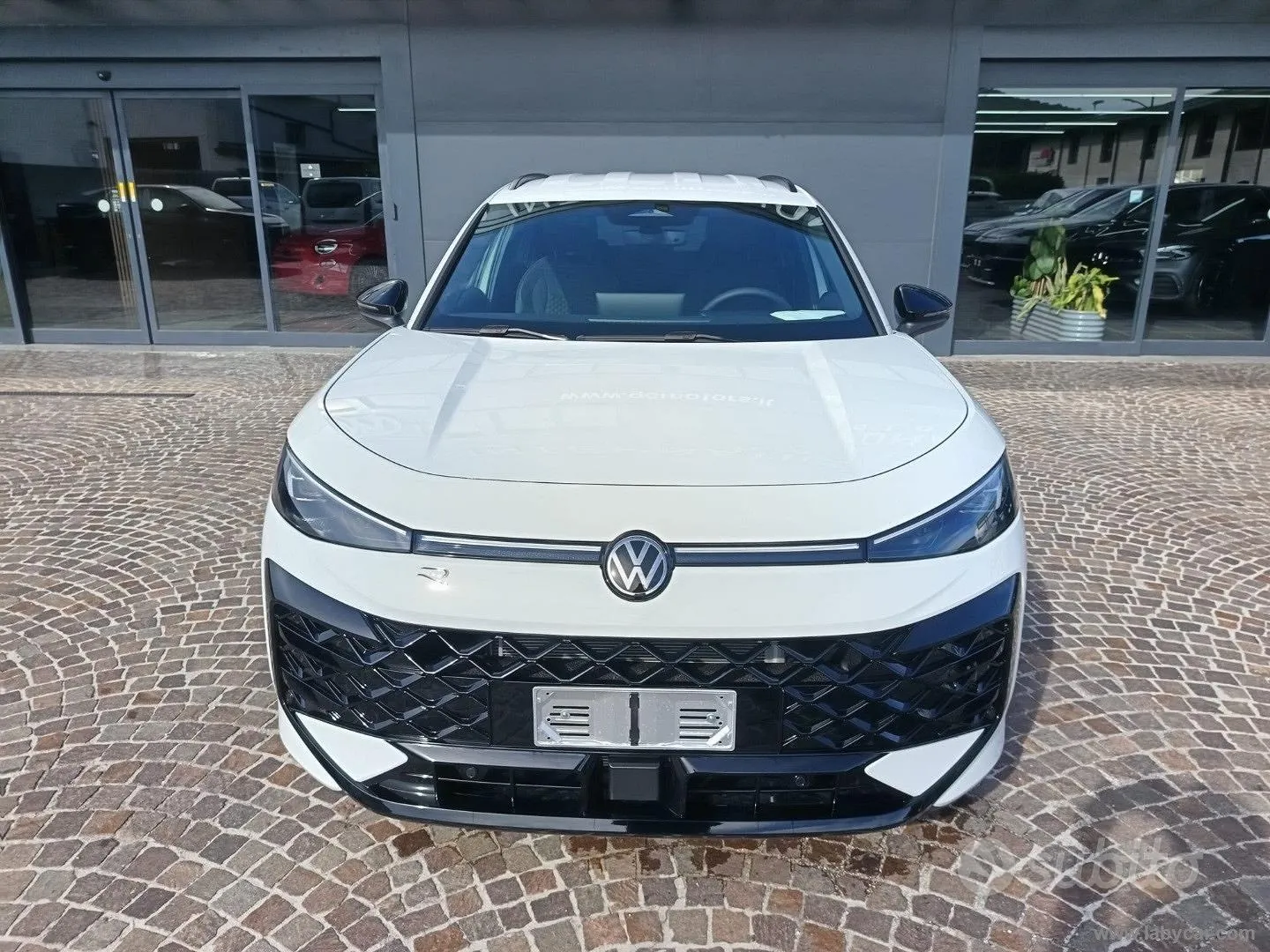Volkswagen T-Roc 2026 photo 2