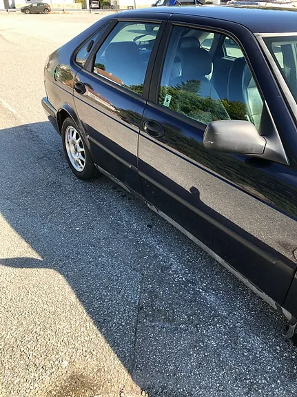 Saab 9-3 1999 photo 2
