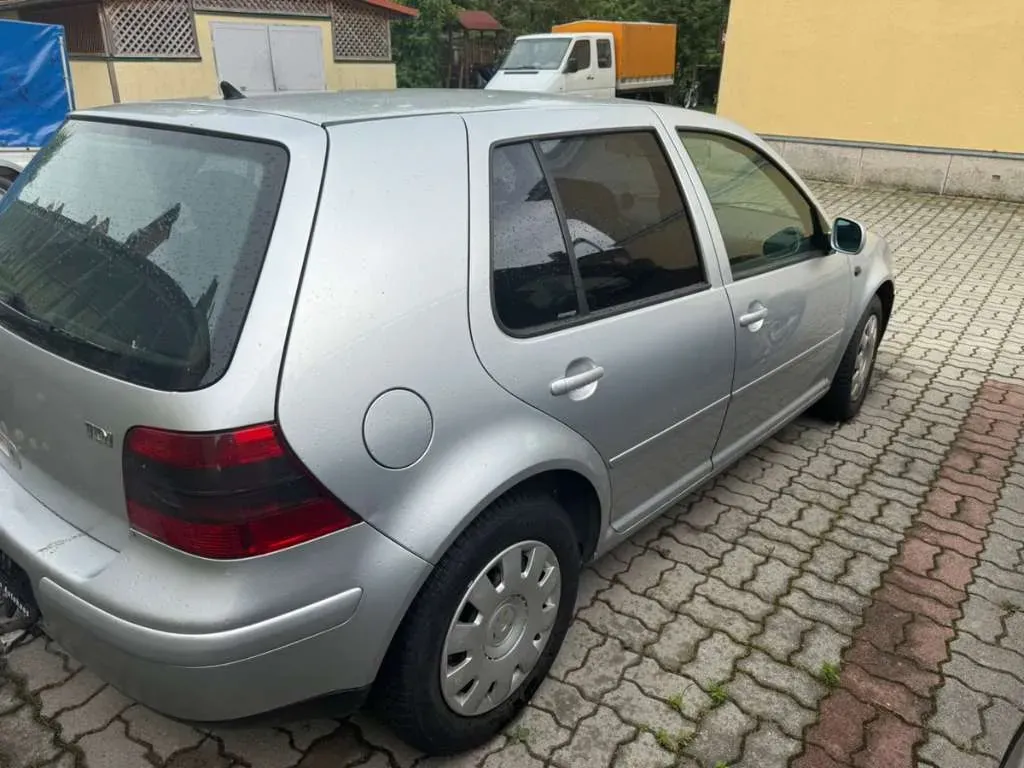 Volkswagen Golf 2000 photo 3