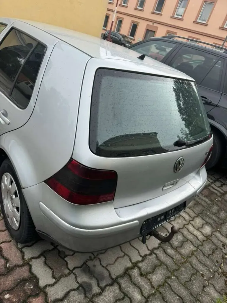 Volkswagen Golf 2000 photo 2