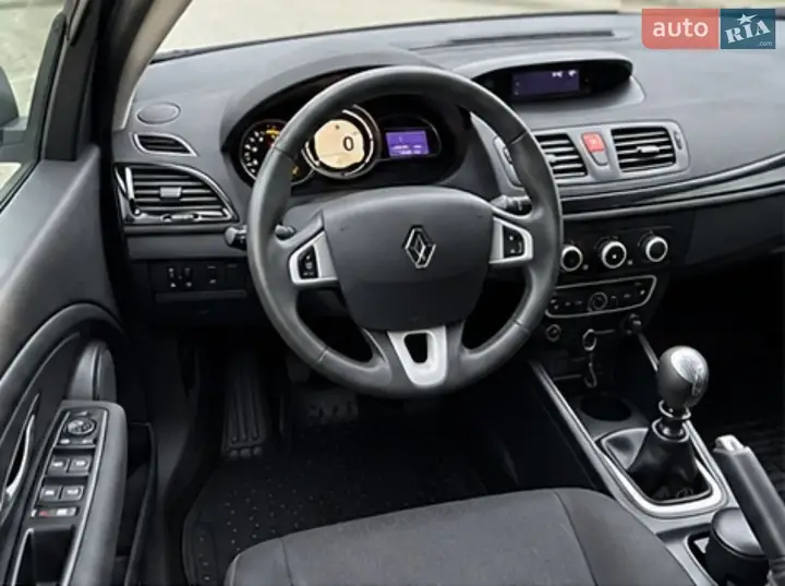 Renault Megane 2011 photo 5