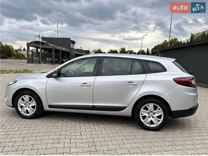 Renault Megane 2011 photo 3