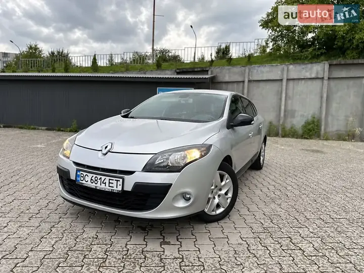 Renault Megane 2011 photo 2