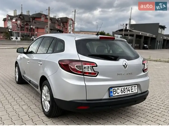 Renault Megane 2011 photo 4