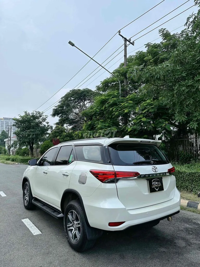 Toyota Fortuner 2017 photo 2