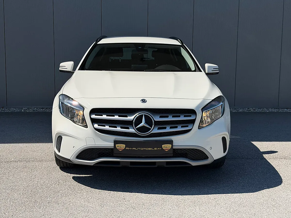 Mercedes-Benz Gla Class 2017 photo 3