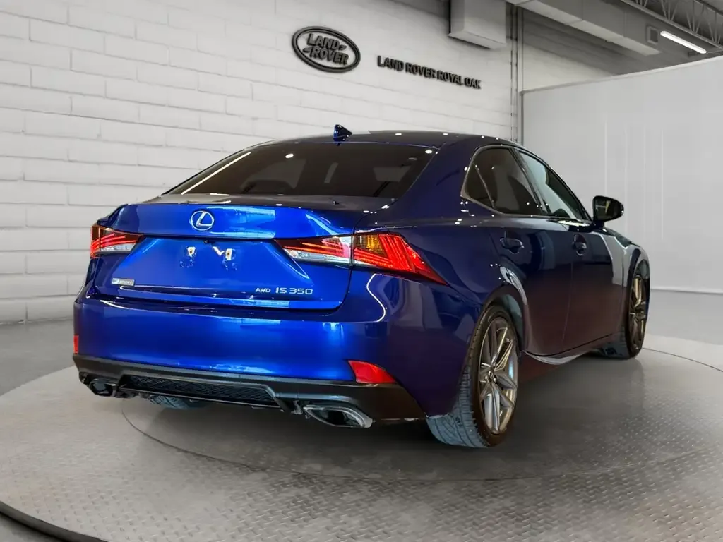 Lexus Is 350 2017 photo 5