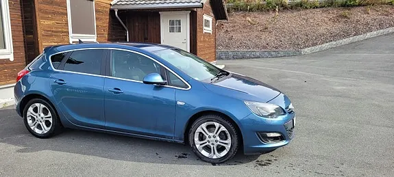Opel Astra 2014 photo 4