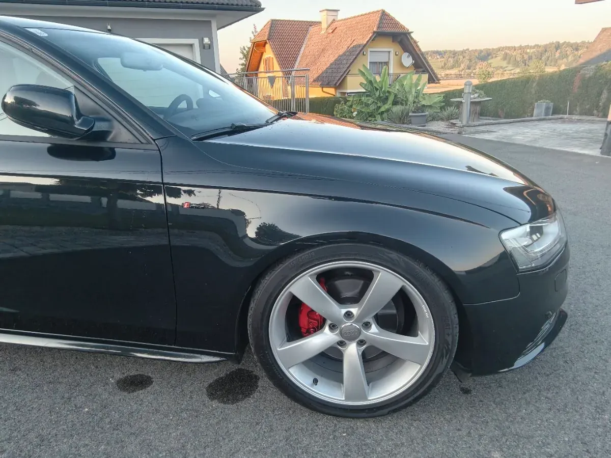 Audi A4 2013 photo 3