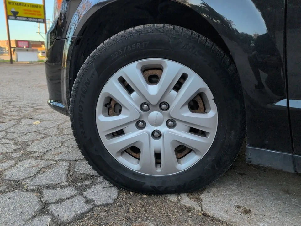 Dodge Grand Caravan 2016 photo 2