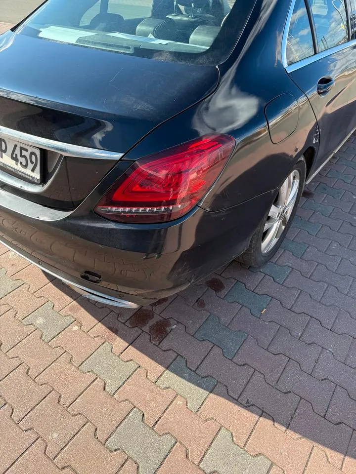 Mercedes-Benz C220