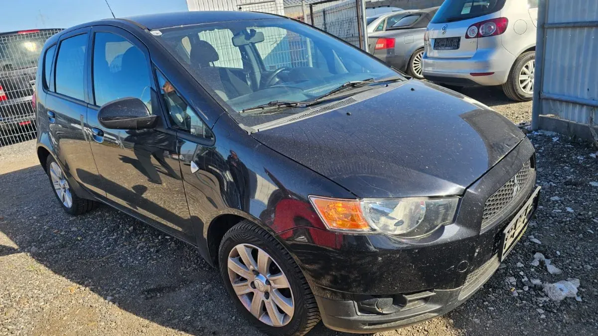 Mitsubishi Colt