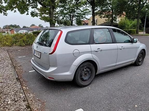 Ford Focus 2010 photo 4