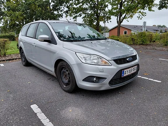 Ford Focus 2010 photo 2