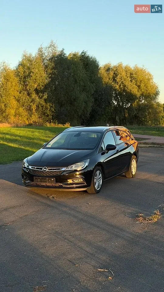 Opel Astra 2017 photo 2