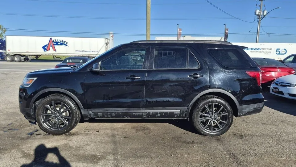 Ford Explorer 2018 photo 2