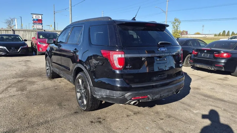 Ford Explorer 2018 photo 3