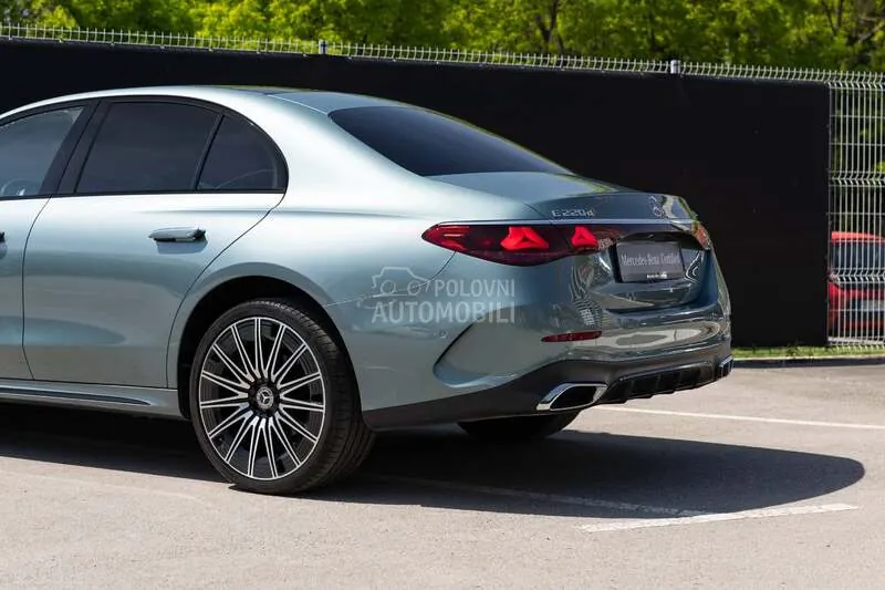 Mercedes-Benz E 220 2023 photo 5