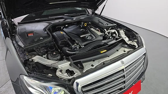 Mercedes-Benz E300 2018 photo 5
