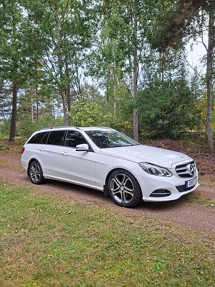 Mercedes-Benz E220 2014 photo 4