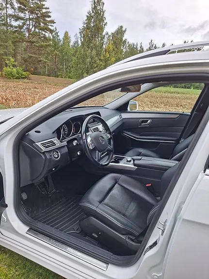 Mercedes-Benz E220 2014 photo 5