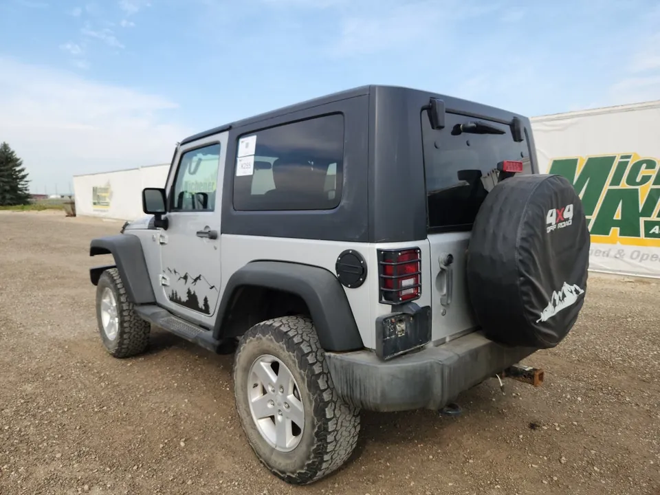 Jeep Wrangler 2010 photo 3