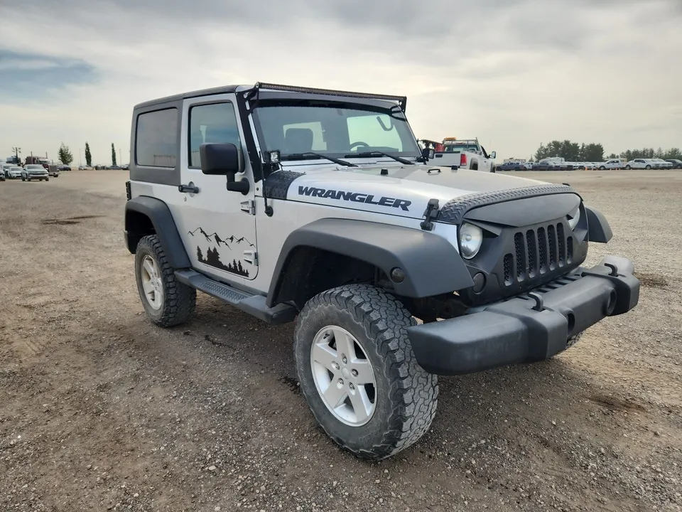 Jeep Wrangler 2010 photo 2