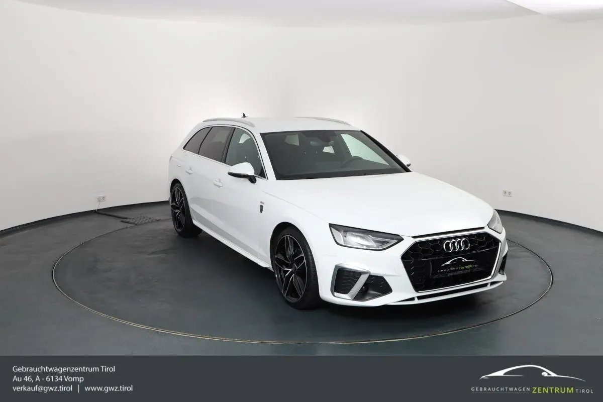 Audi A4 2022 photo 3
