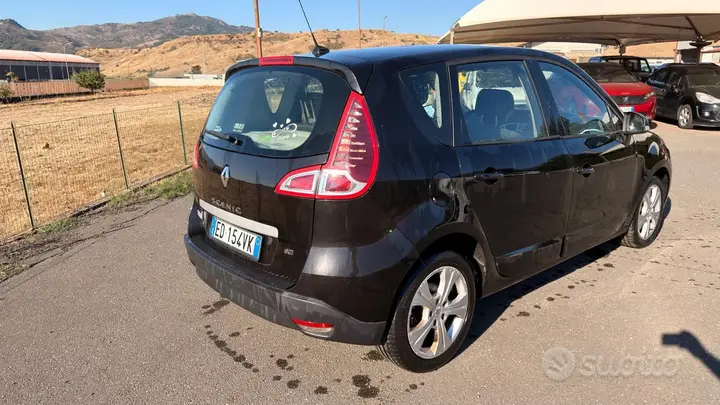Renault Scenic 2010 photo 3