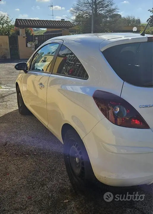 Opel Corsa D 2013 photo 4