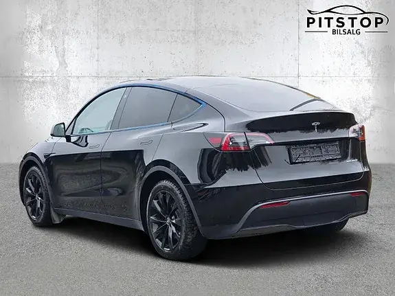 Tesla Model Y 2023 photo 4