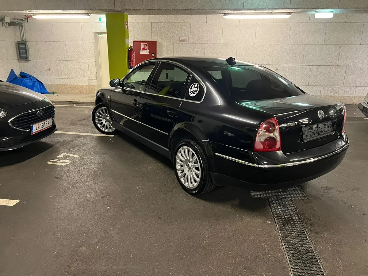 Volkswagen Passat 2001 photo 3