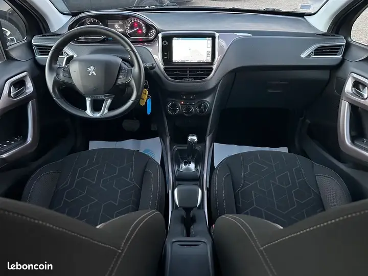 Peugeot 2008 2014 photo 3