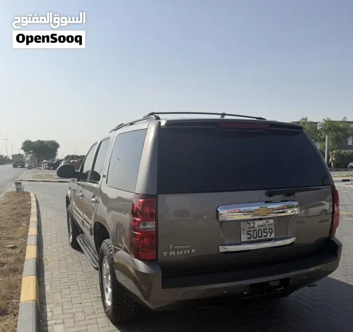 Chevrolet Tahoe 2014 photo 2