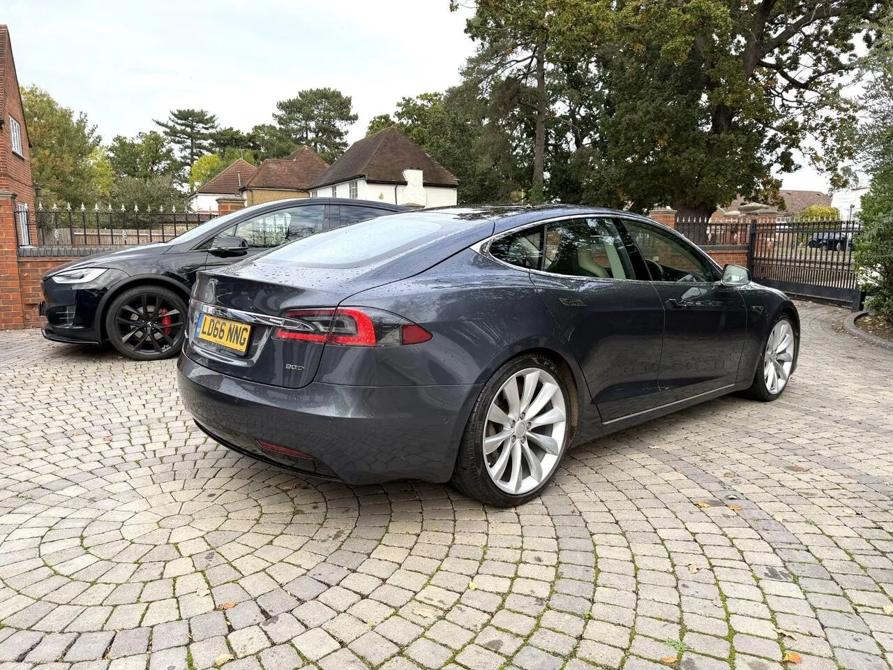 Tesla Model S 2016 photo 3