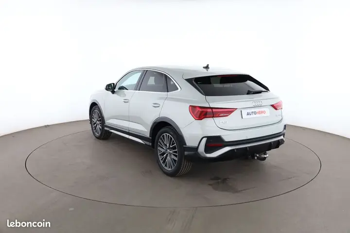 Audi Q3 2020 photo 2